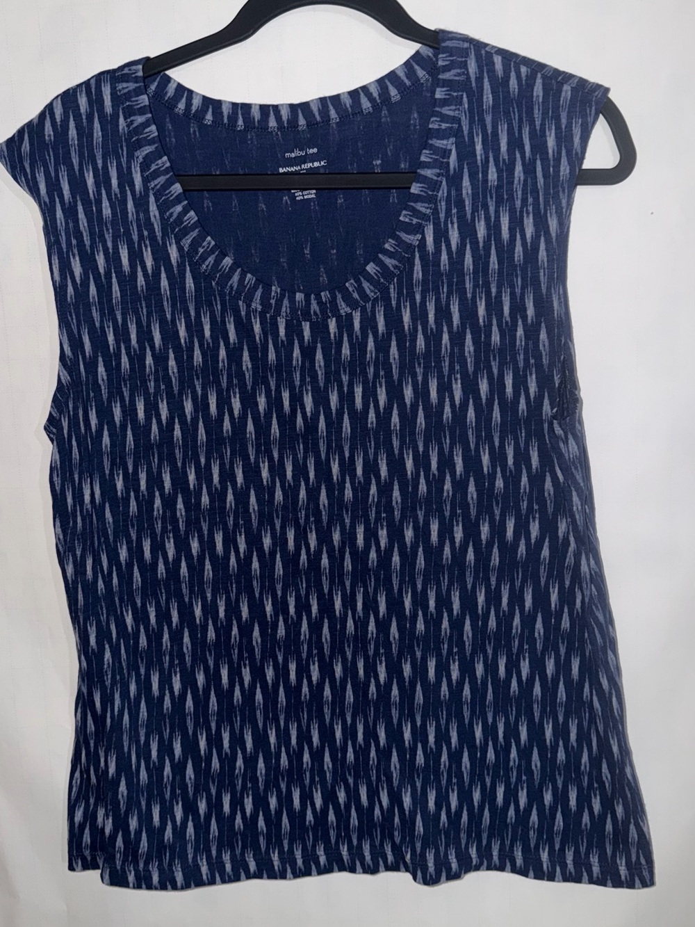 Banana Republic Navy and White Patterned Sleeveless Tank